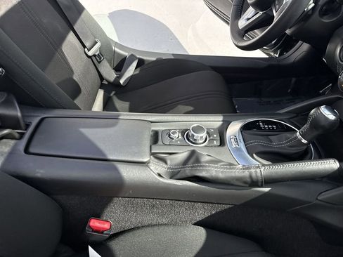 Used 2020 MAZDA MX-5 Miata Sport RWD image 35