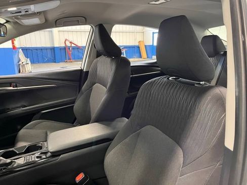 Used 2025 Toyota Camry LE image 21