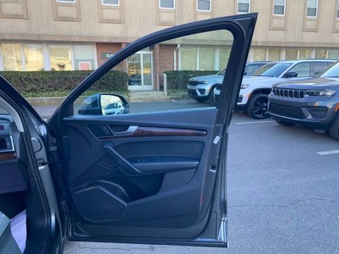 Used 2020 Audi Q5 2.0T Premium w/ Convenience Package image 31