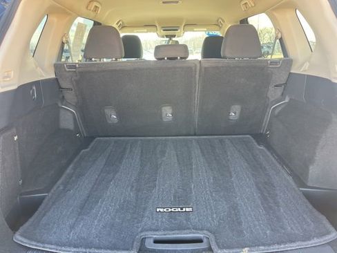 Used 2021 Nissan Rogue SV image 37