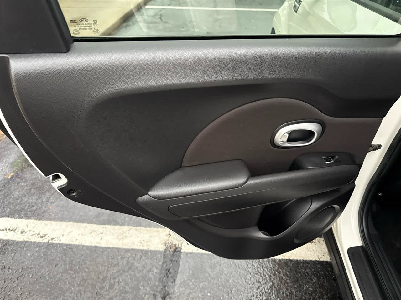 Used 2019 Kia Soul + FWD image 21