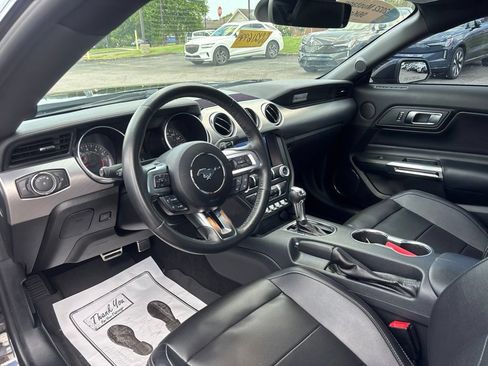 Used 2022 Ford Mustang Premium RWD image 25
