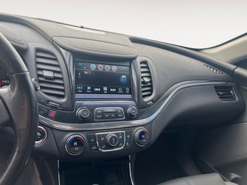 Used 2019 Chevrolet Impala LT image 11