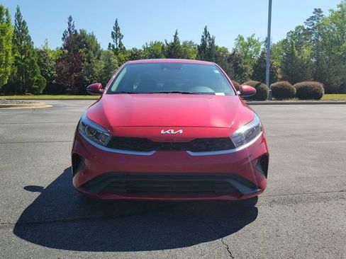 Used 2023 Kia Forte LXS w/ LXS Technology Package FWD image 2