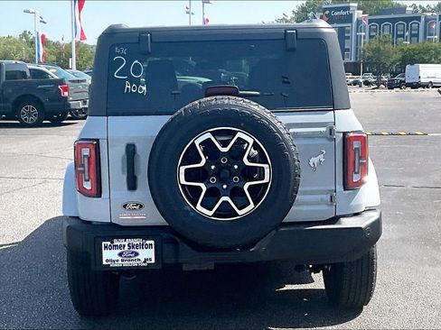 New 2026 Ford Bronco Outer Banks AWD/4WD image 4