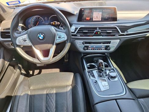 Used 2019 BMW 740i 740i 4D Sedan w/ Executive Package image 11
