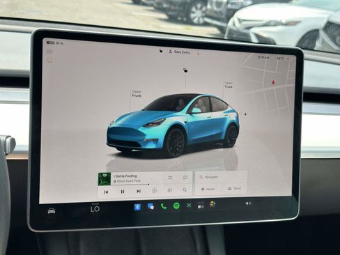 Used 2022 Tesla Model Y Performance AWD/4WD image 25
