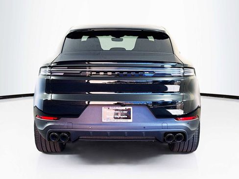 New 2026 Porsche Cayenne S image 10