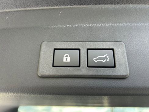 New 2025 Subaru Ascent Limited image 27