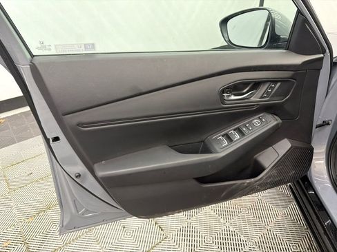 Used 2025 Honda Accord EX-L image 11