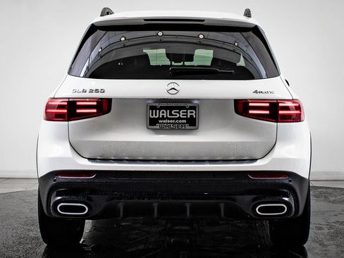 Certified 2024 Mercedes-Benz GLB 250 4MATIC image 7