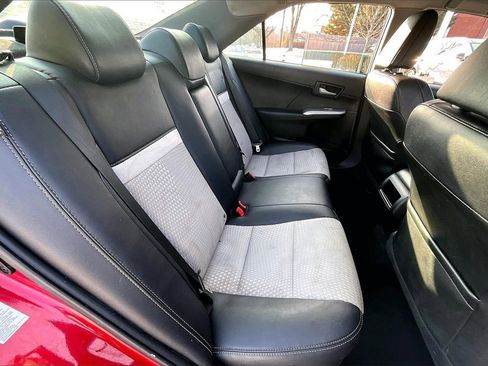 Used 2013 Toyota Camry SE image 31