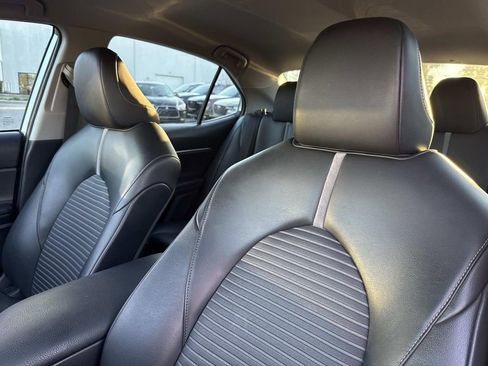 Used 2022 Toyota Camry SE image 26
