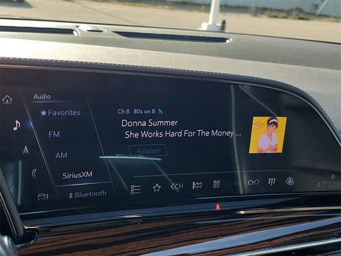 Used 2023 Cadillac Escalade Premium Luxury w/ LPO, Radiant Package image 30