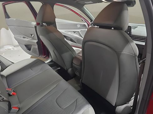 New 2026 Hyundai Elantra SE image 17