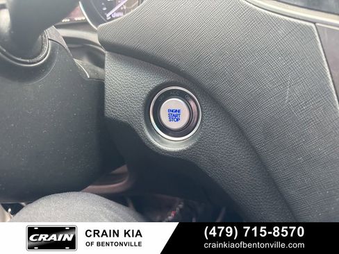 Used 2017 Hyundai Santa Fe Sport 2.0T FWD image 19