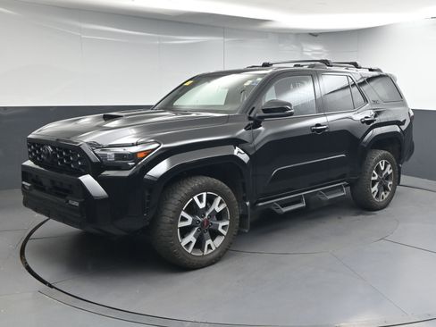 Certified 2025 Toyota 4Runner TRD Sport AWD/4WD image 4