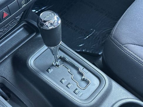 Used 2013 Jeep Wrangler Unlimited Sahara w/ Connectivity Group image 15