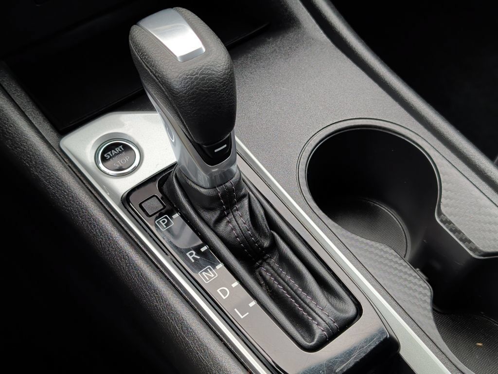 Used 2025 Nissan Altima 2.5 SV FWD image 24