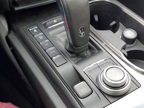 Used 2019 Maserati Ghibli S Q4 AWD/4WD image 29