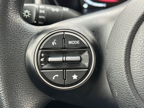 Used 2023 Kia Soul LX w/ LX Technology Package image 24