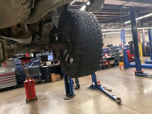 Used 2017 Ford F150 Raptor w/ Equipment Group 802A Luxury AWD/4WD image 11