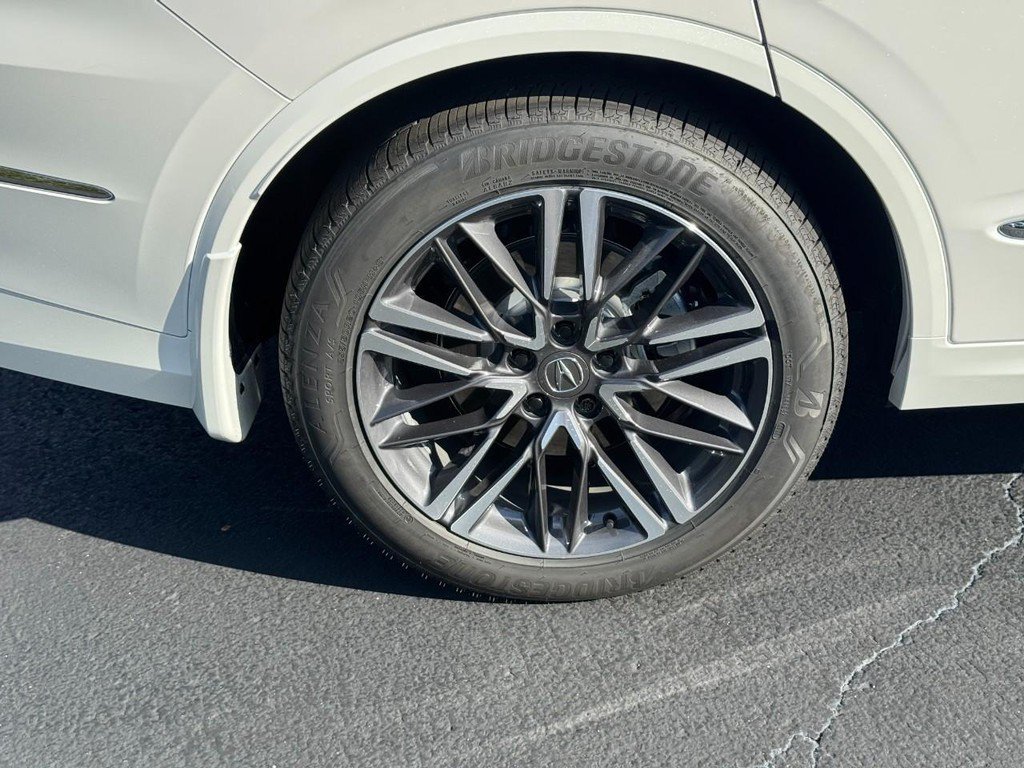 Certified 2026 Acura MDX w/ Advance Package AWD/4WD image 9
