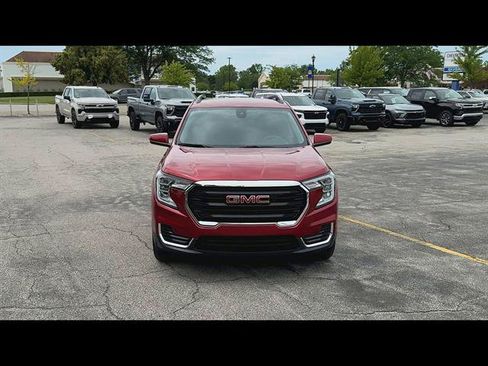 Used 2023 GMC Terrain SLE w/ Driver Convenience Package FWD image 31