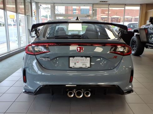Used 2026 Honda Civic Type R image 5