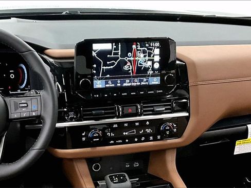 New 2025 Nissan Pathfinder Platinum image 7