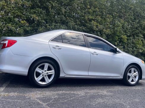 Used 2014 Toyota Camry LE image 7
