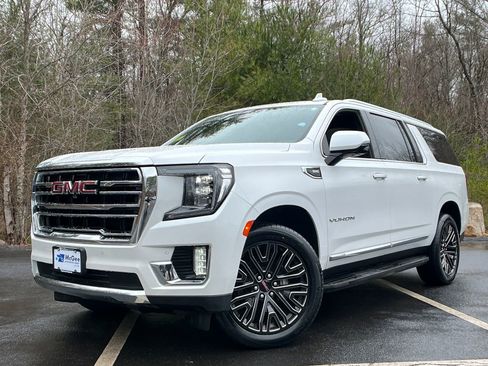 Used 2023 GMC Yukon XL SLT w/ SLT Premium Package AWD/4WD image 1