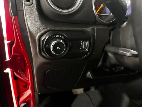 Used 2023 Jeep Wrangler Unlimited Sahara w/ Dual Top Group AWD/4WD image 34