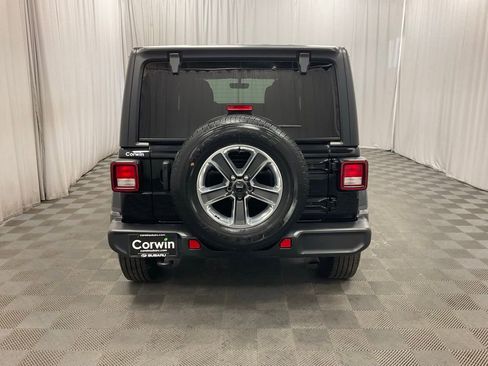 Used 2023 Jeep Wrangler Sahara image 5