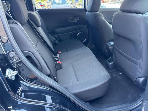 Used 2018 Honda HR-V EX image 14