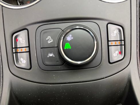 Used 2022 GMC Terrain SLE w/ Driver Convenience Package FWD image 28