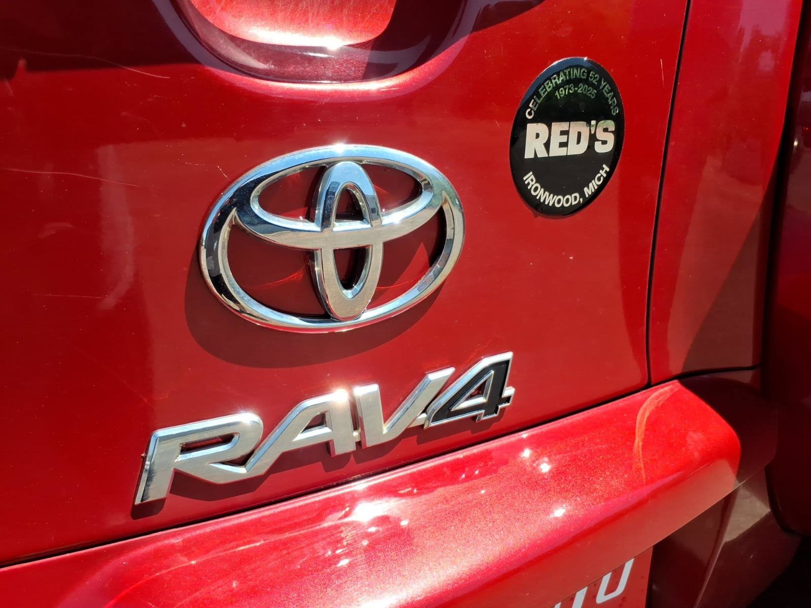 Used 2012 Toyota RAV4 Limited w/ Navigation Value Pkg AWD/4WD image 4