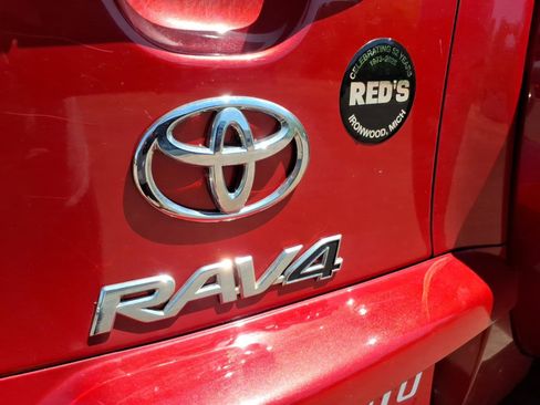Used 2012 Toyota RAV4 Limited w/ Navigation Value Pkg AWD/4WD image 4