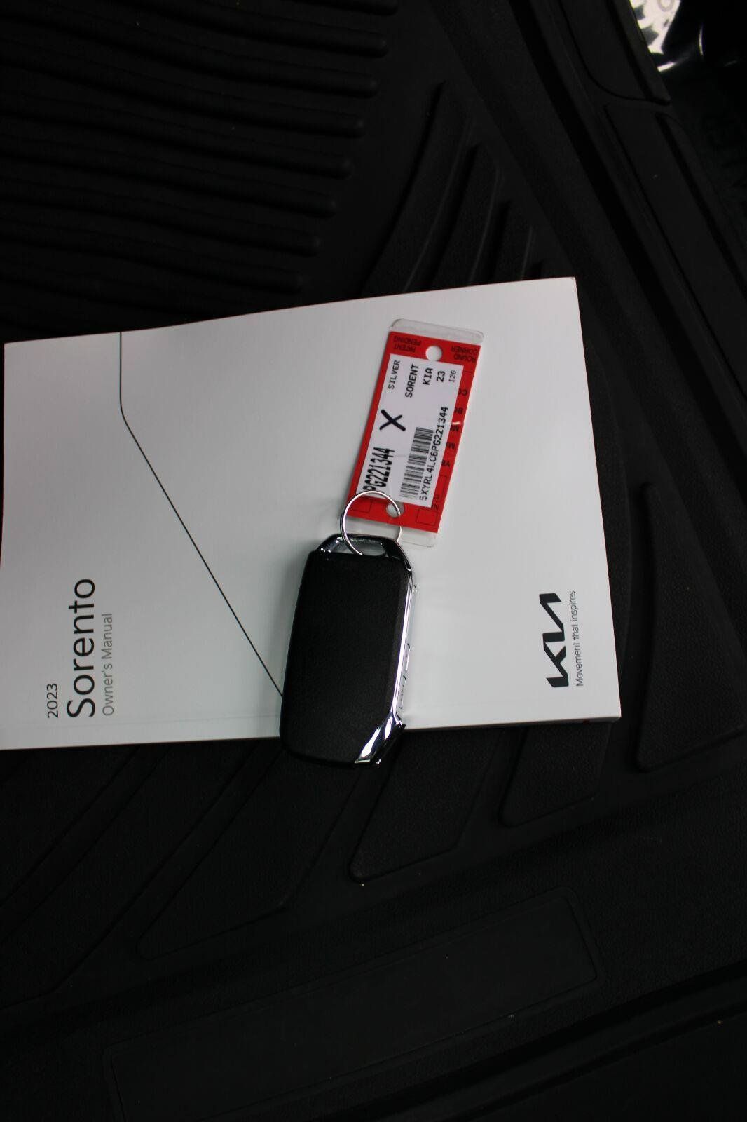 Used 2023 Kia Sorento S w/ Panoramic Sunroof Package FWD image 34