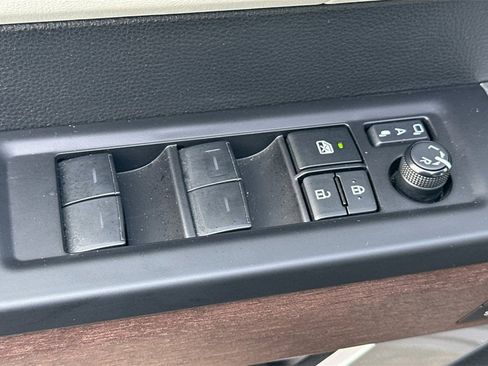 Used 2023 Toyota Sequoia Capstone image 12