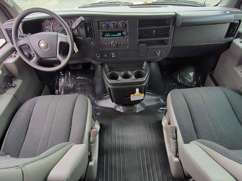 New 2026 Chevrolet Express 2500 Extended RWD image 13