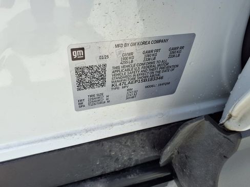 Used 2025 Buick Envista Preferred FWD image 33