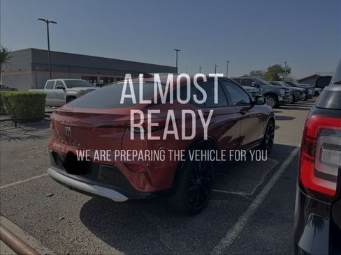 Used 2024 Buick Envista Sport Touring w/ Convenience I Package FWD image 4