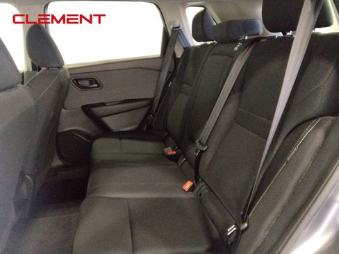 Used 2023 Nissan Rogue S image 33