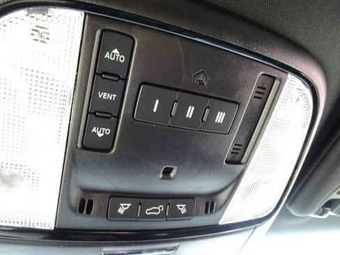 Used 2023 Dodge Durango GT AWD/4WD image 35