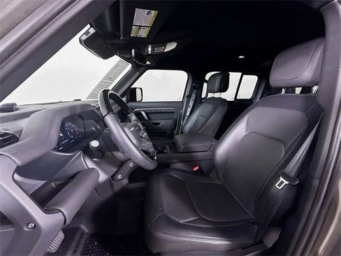 Certified 2023 Land Rover Defender 110 X-Dynamic SE image 11