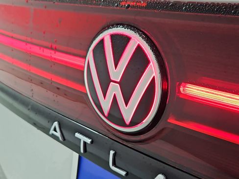 New 2026 Volkswagen Atlas Peak Edition AWD/4WD image 11