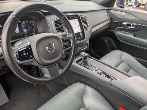 Used 2020 Volvo XC90 T6 Momentum image 21