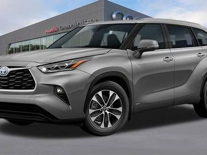 Used 2025 Toyota Highlander XLE