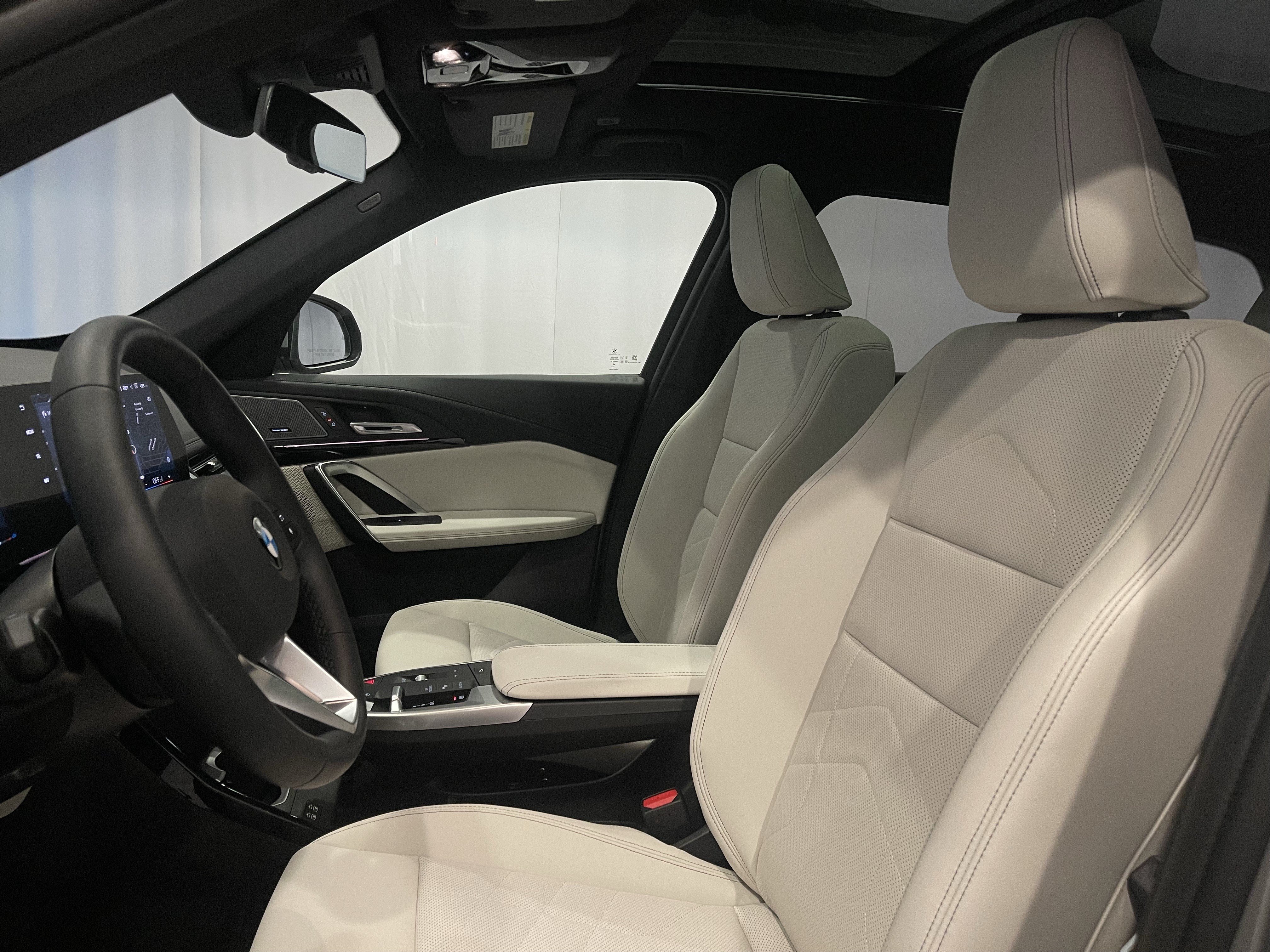 New 2026 BMW X1 xDrive28i w/ Convenience Package AWD/4WD image 8